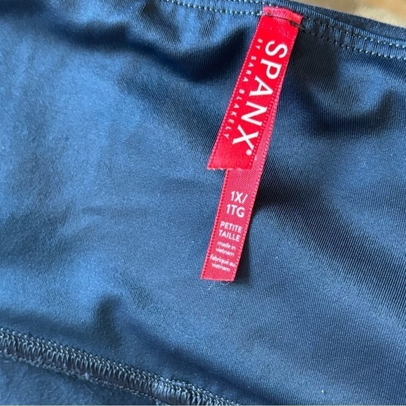 SPANX Navy blue women’s thick compression leggings. Size XL - Picture 3 of 16